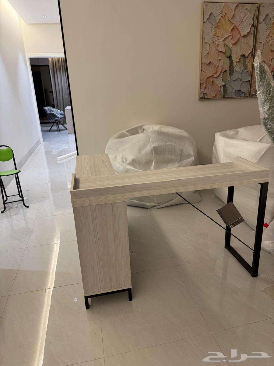 مكتب اشلي جديد غير مستعمل64368441212034114
