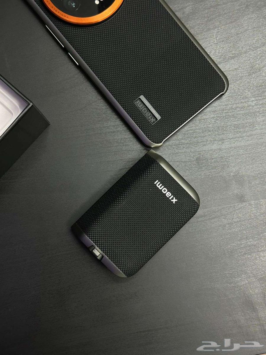 جوال شاومي الرائد 14 ألترا كاميرا ممتازة شبه جديد ب 300064369440147203113