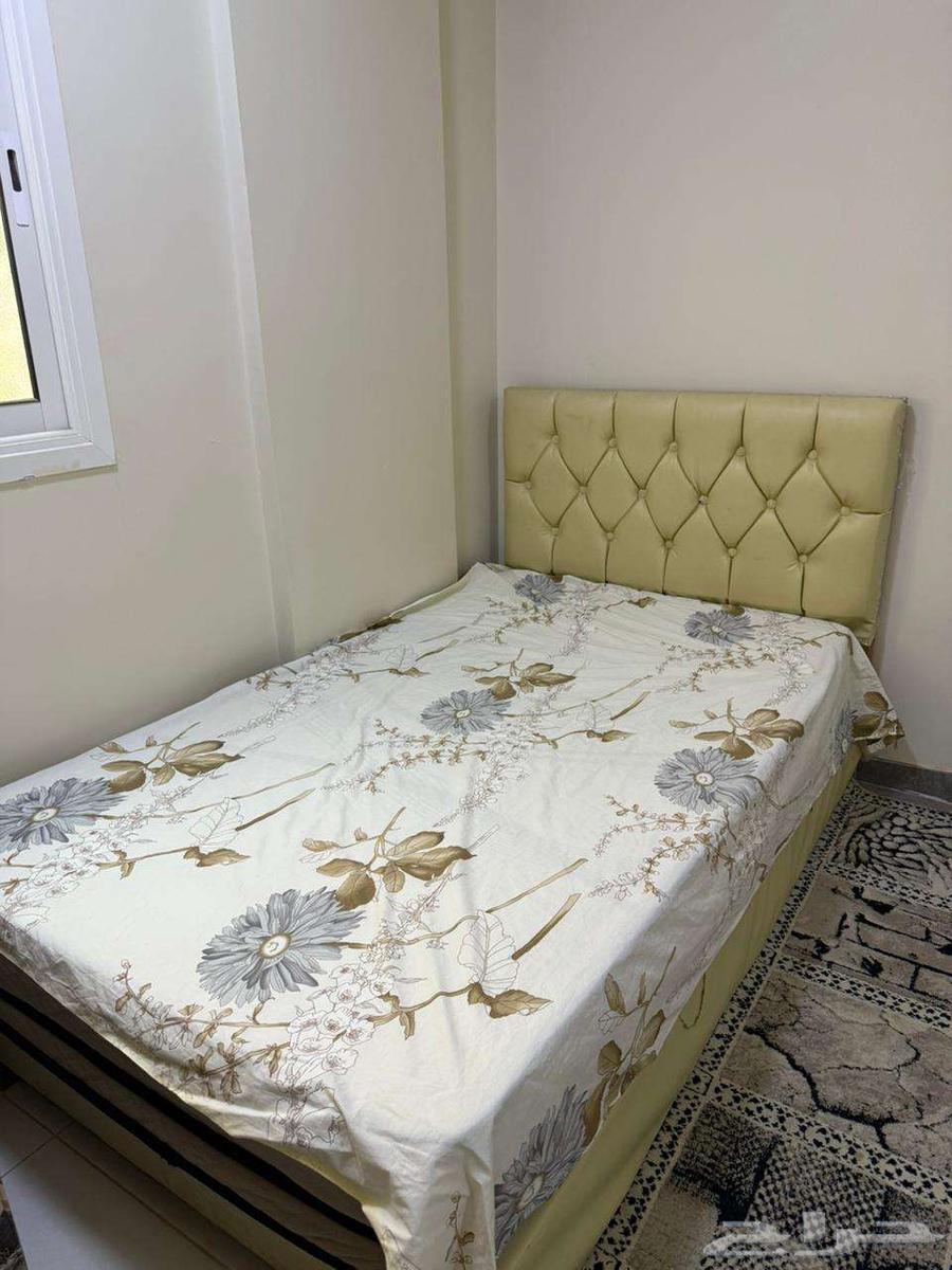 كنب و اسرة للبيع64370030913538112