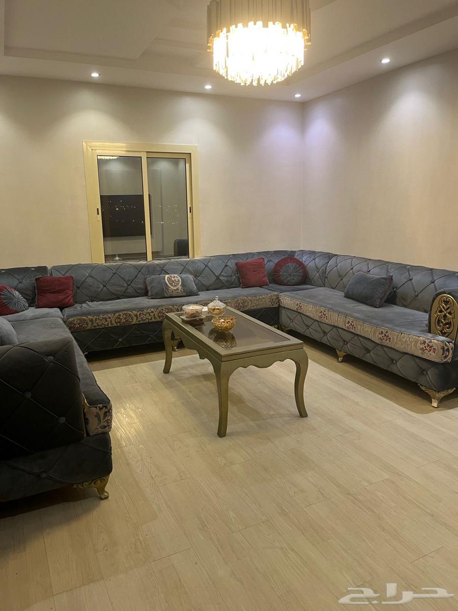 طقمين كنب مستعمله فاخره للبيع مع سرر أطفال64369952364418110