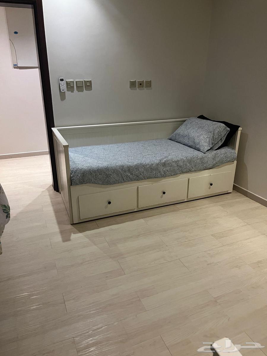 طقمين كنب مستعمله فاخره للبيع مع سرر أطفال64369952364418112