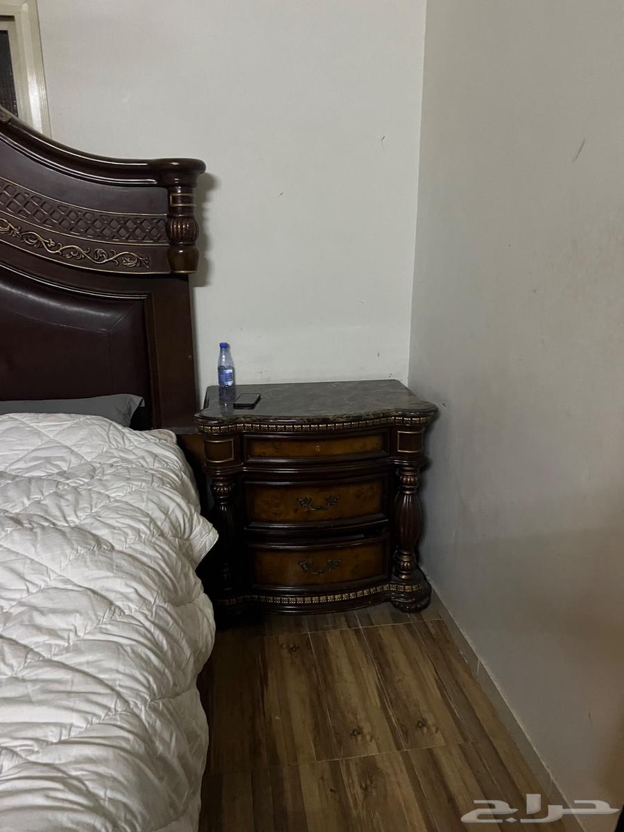 غرفة نوم للبيع فخمة مستعمله خشبها قوي64370424651266113