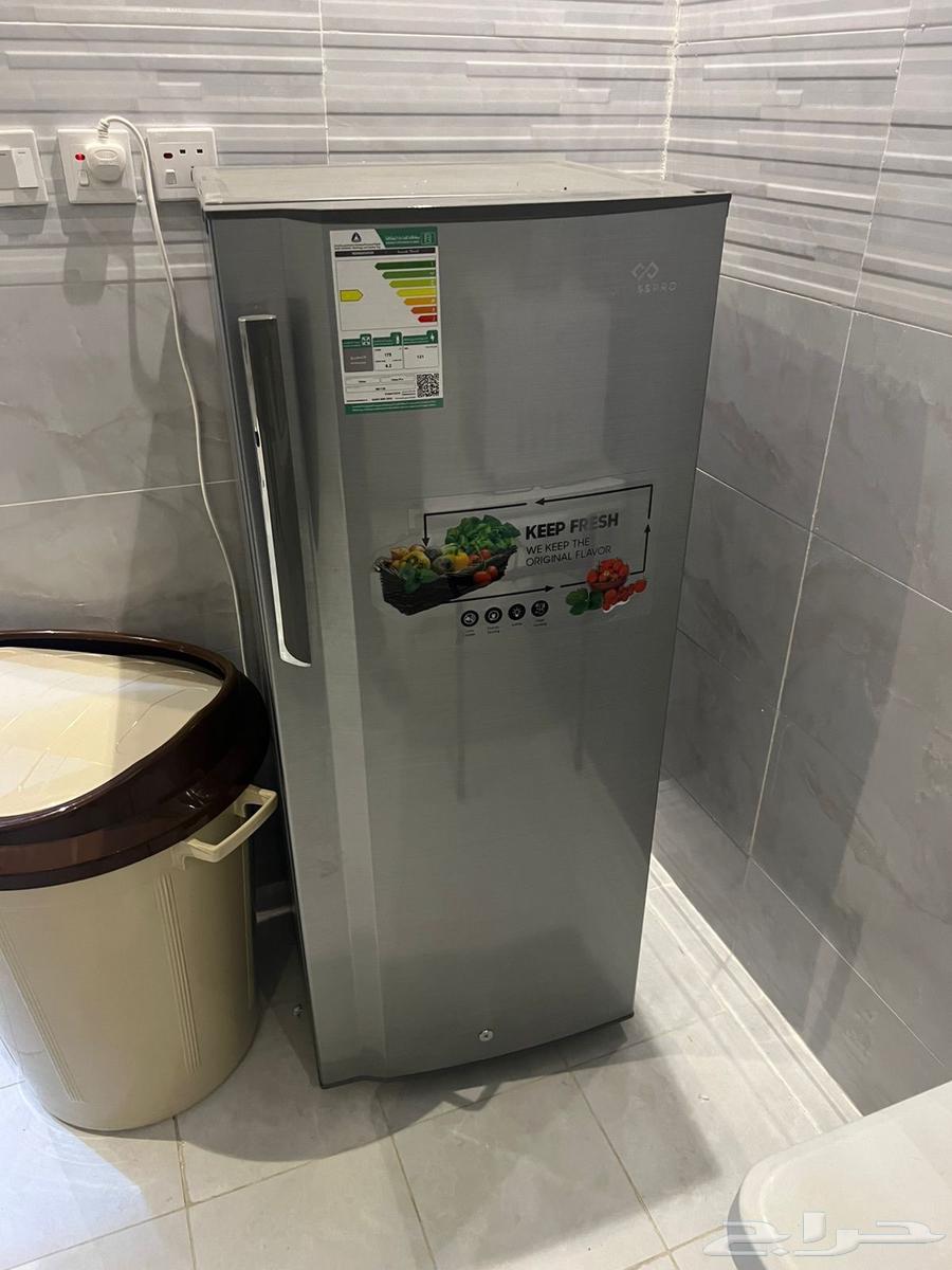 Refrigerator and washing machine64372317165059110