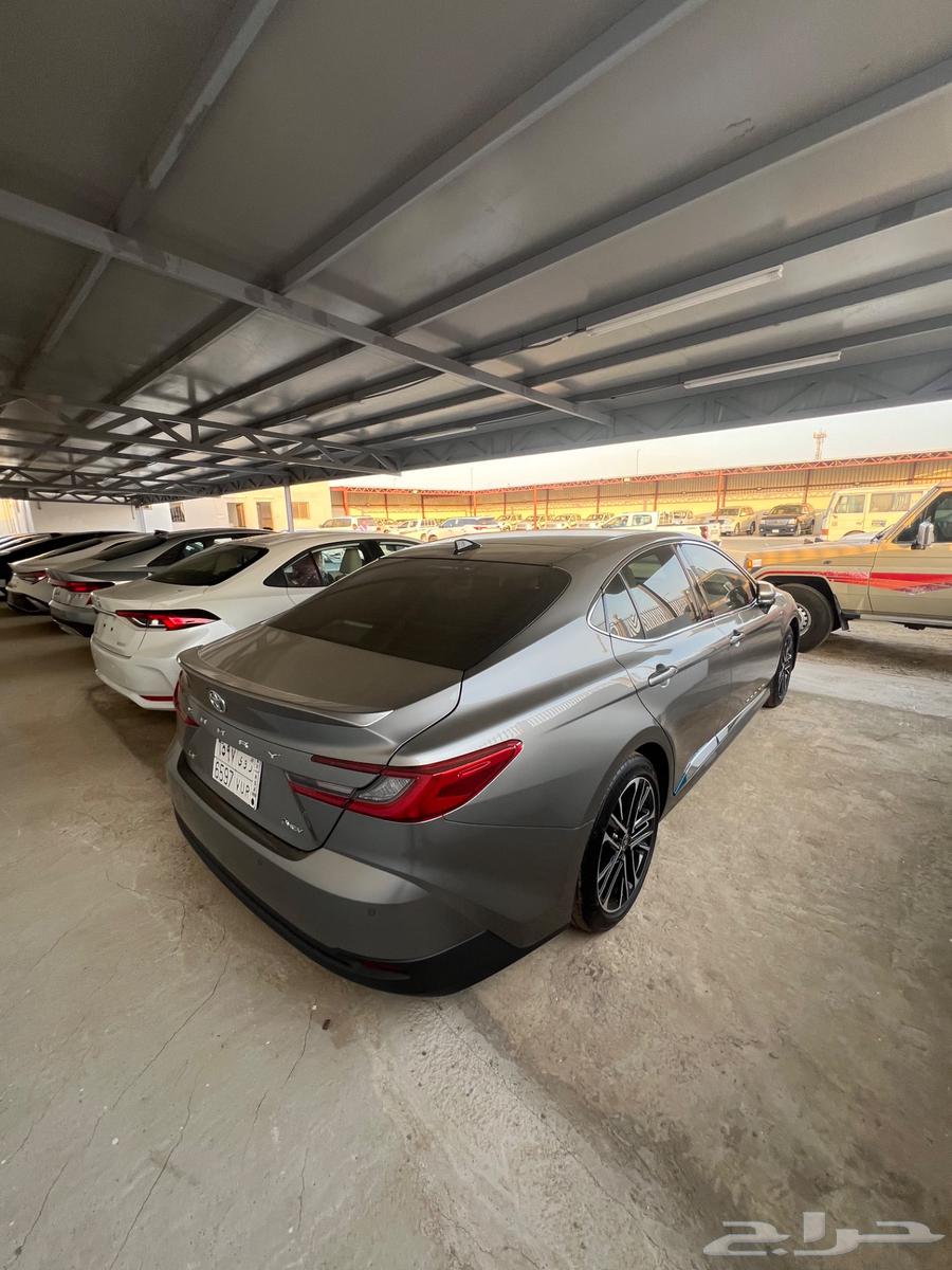 كامري LE هايبرد 2025 تيتانيوم64516424263553113