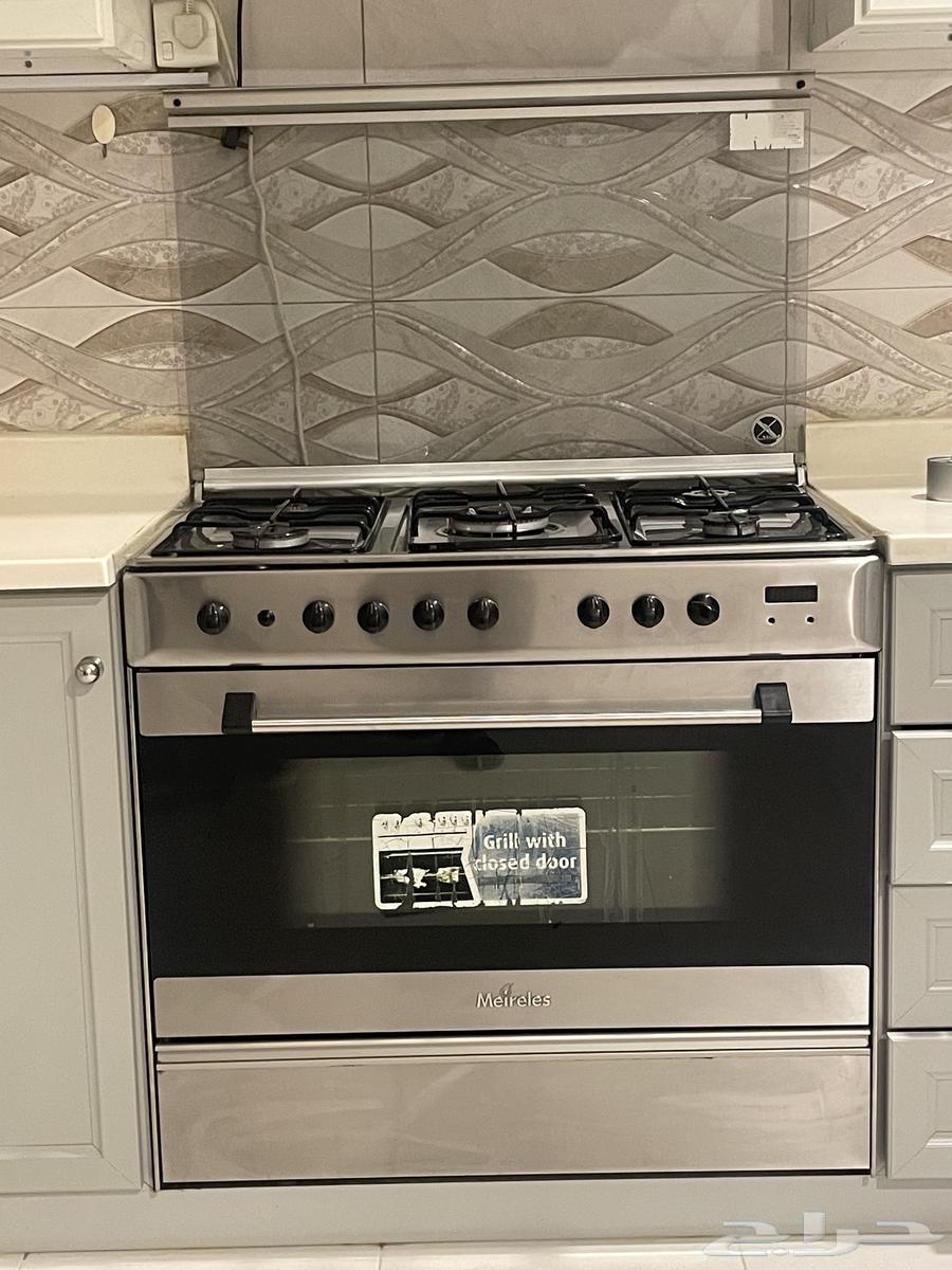 مطبخ مع بوتاجاز وشفاط للبيع64371569803907110