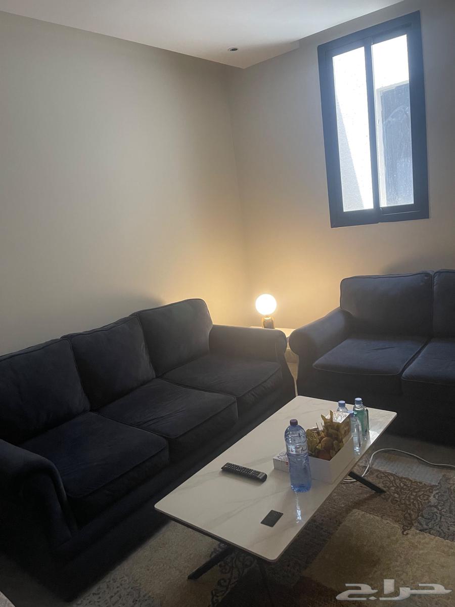 طاولة جميلة للبيع64373565829635111