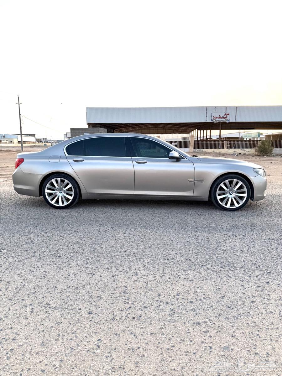 بي ام دبليو 2012 740Liنظيف جدا64519073732610111