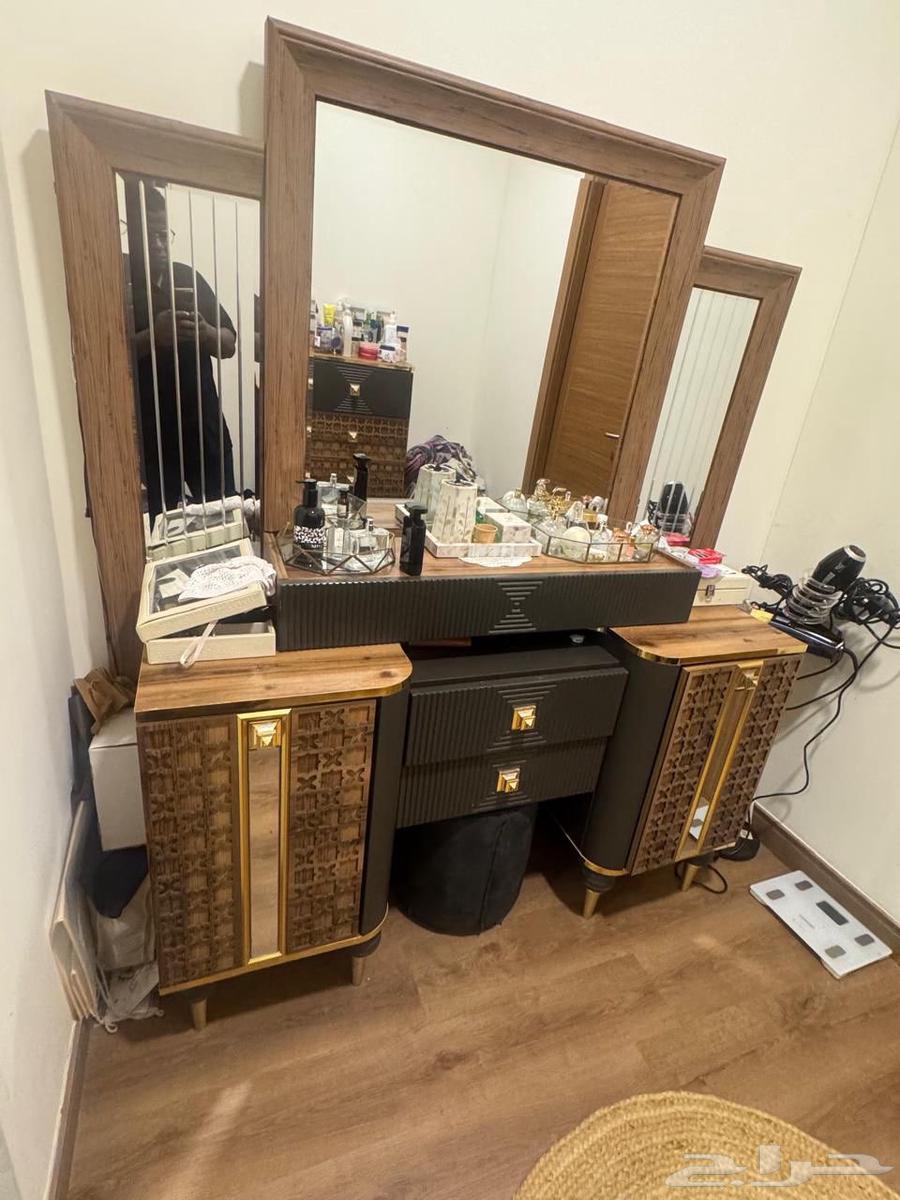 غرفة نوم خشب تركى نضيفه جدا وخشبها متين السعر 180064375932187137112