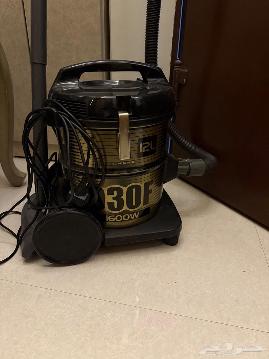 مكنسة هيتاشي 1600 واط64380492363521111