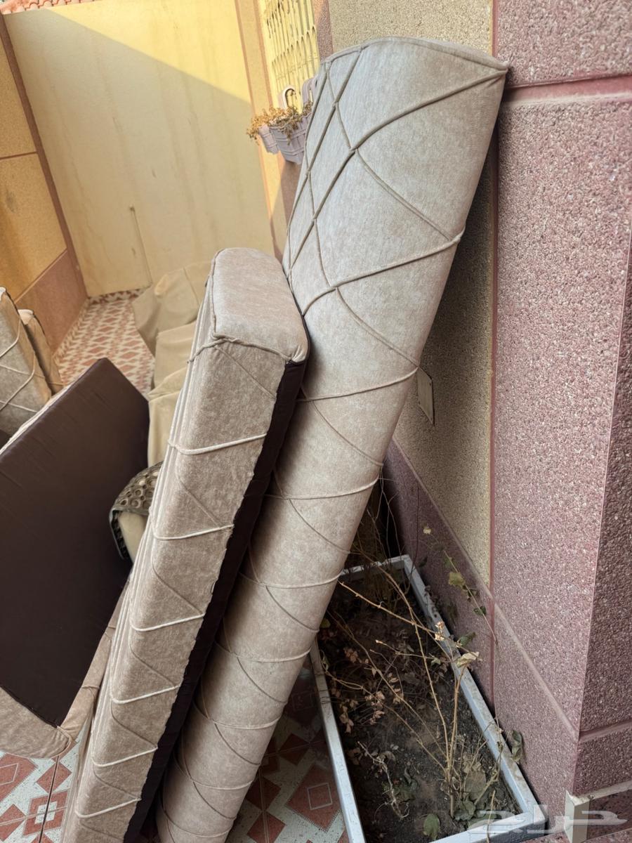 4 مساند ظهر وزاويه وحده ومركا وحده64364684273793110