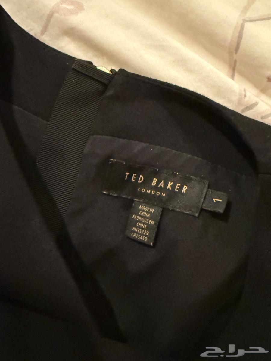 فساتين نسائية من تبد بيكر64378498777602112