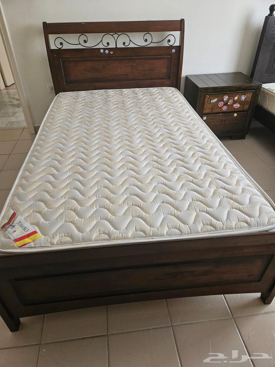 Two beds with mattresses and two drawer cabinets for sale64377255779715110