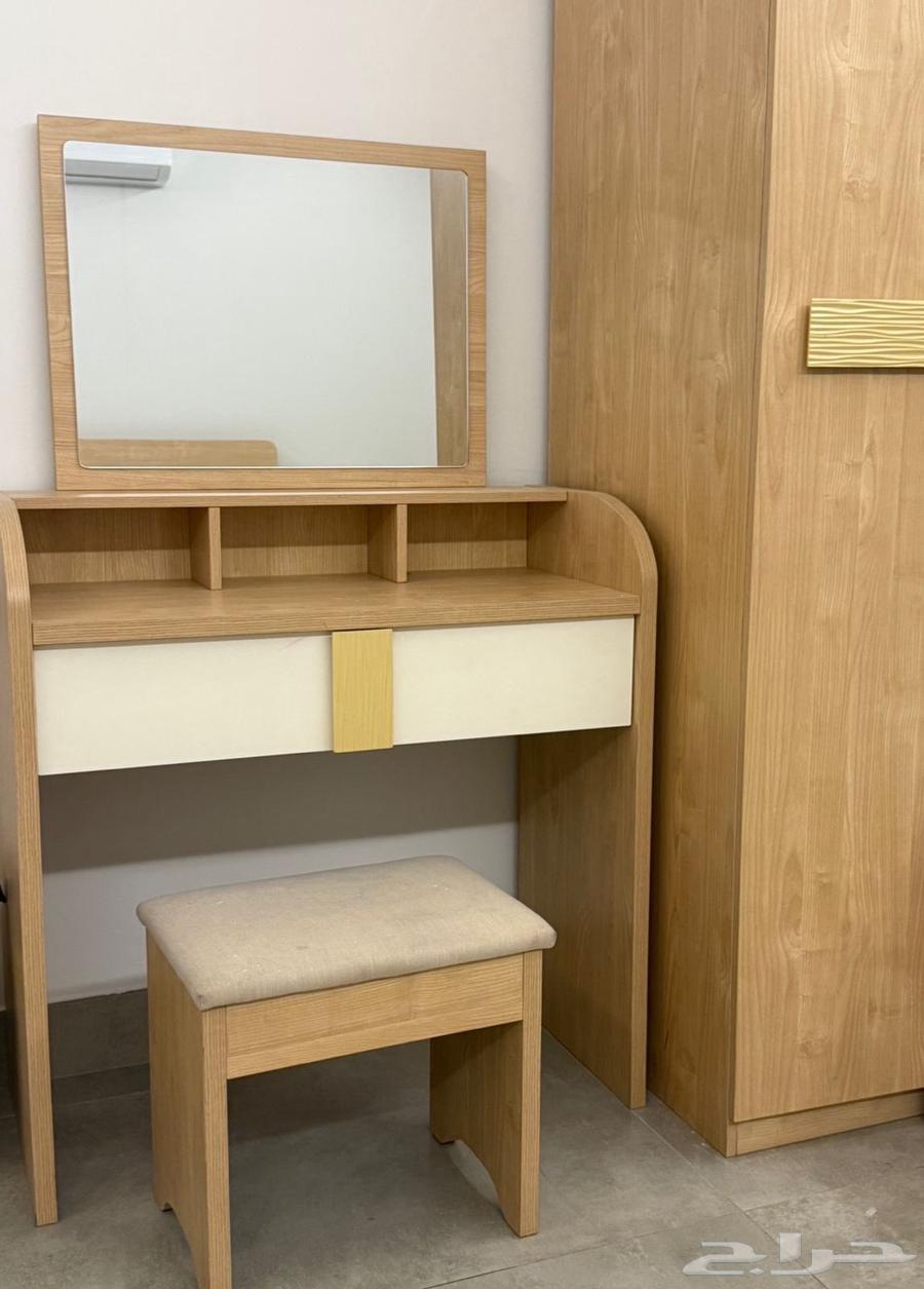 للبيع دولاب مع تسريحة من City W64370943778563111