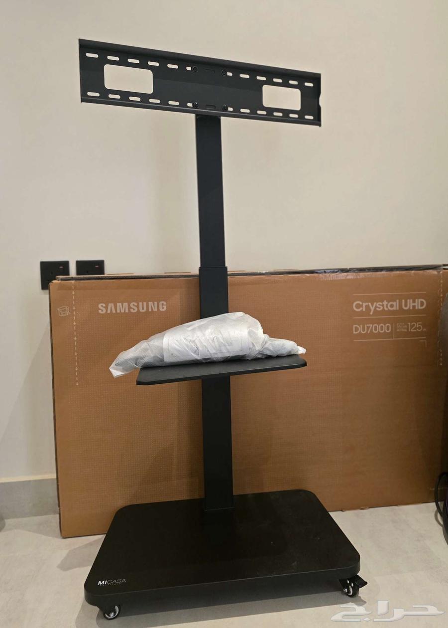 قطعتين كنب  تلفزيون سامسونج 50 بوصه جديد مع قاعده متحركه64369469695490110