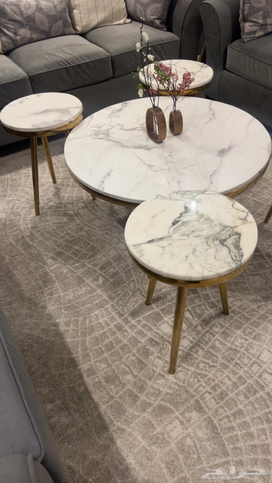 Semi-new marble table with four service tables64366086294145112