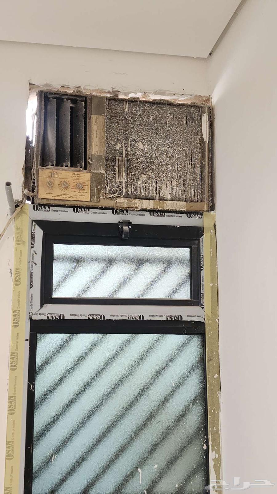 مكيفين شباك قديمه مكينتهت قويه تبرد قوي64366204635010110