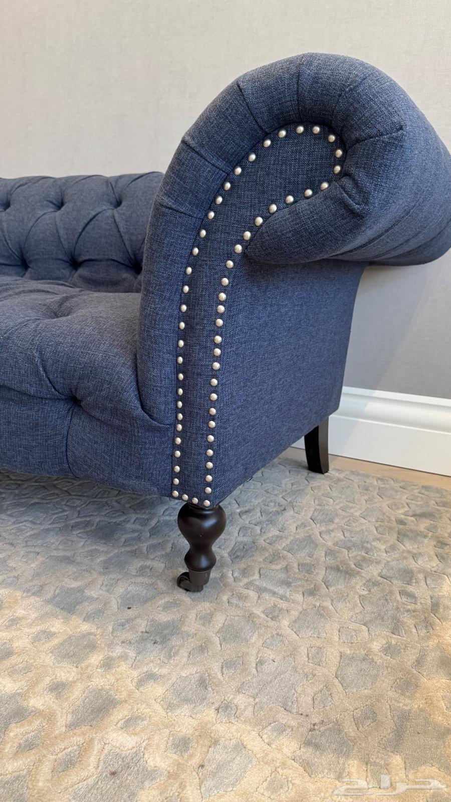 Semi-new sofa set in Al-Khobar64366468560129113