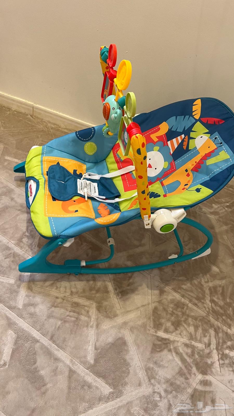 سرير اطفال وهزاز اطفال64367158303618113