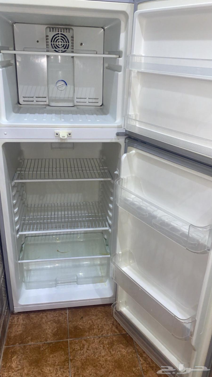 اثاث للبيع الأسعار مناسبة وقابلة للتفاوض البسيط64368951698306112