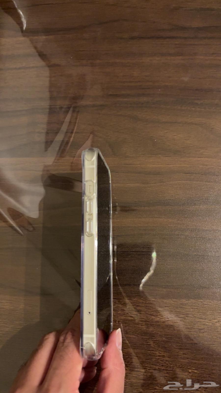 ايفون 1364370309113474112