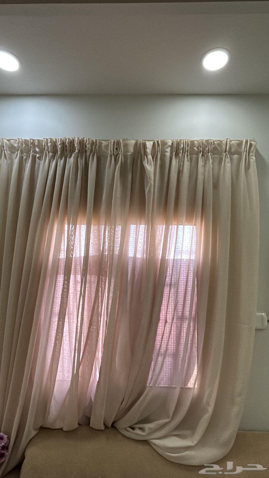 Sofa and service tables64370885474819112