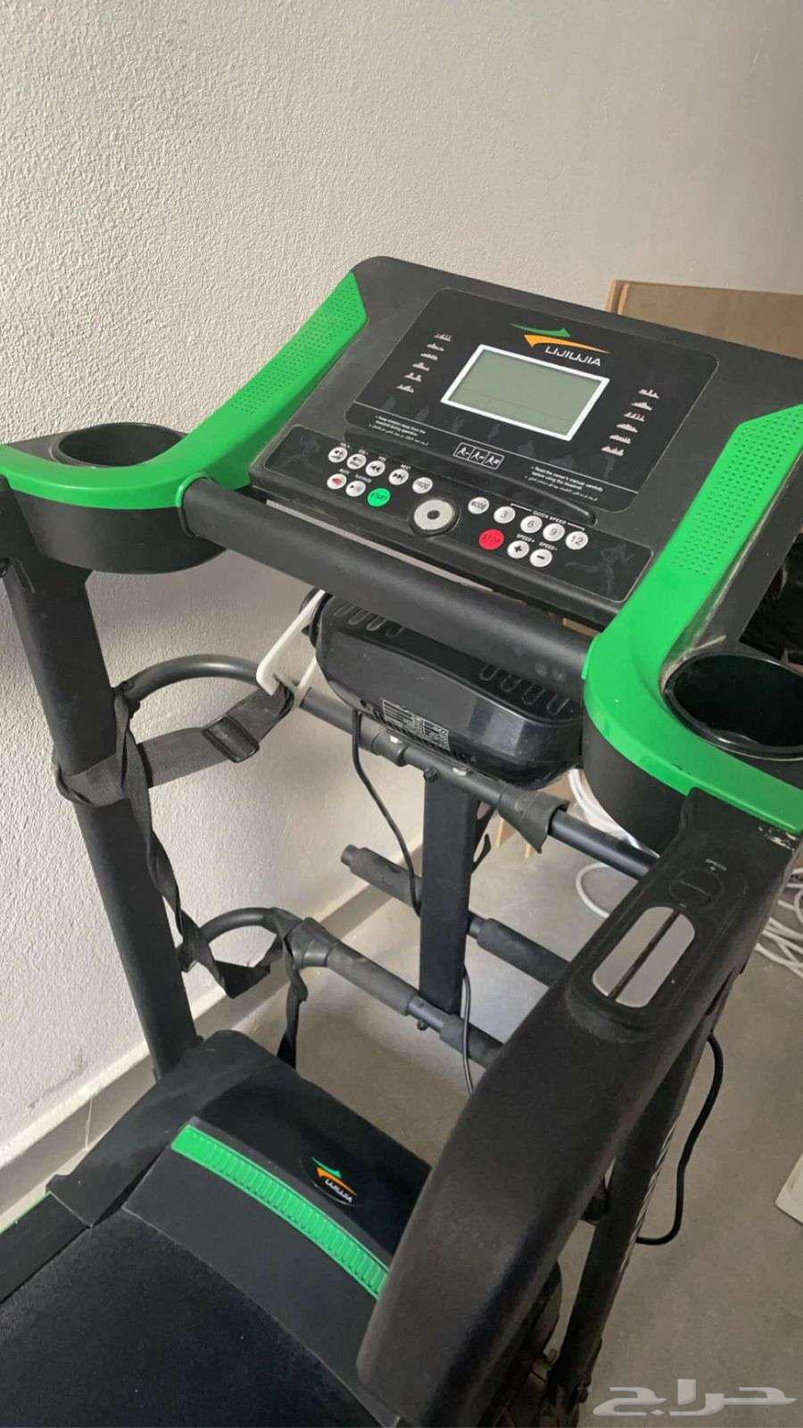 سير كهربائي بحاله ممتازه مع حهاز مساج 700 مع التوصيل64370813326851111