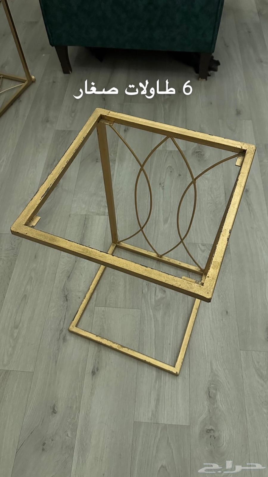 Set of tables64372082309377113