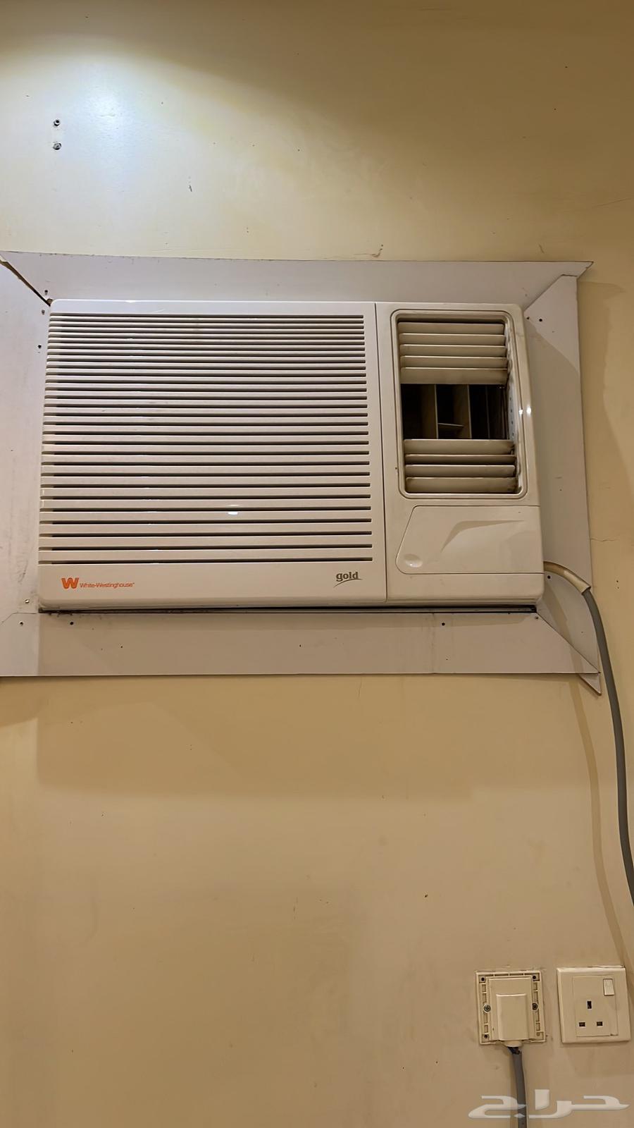 Three window air conditioners, hot and cold, two room sets and a table64373757161217111