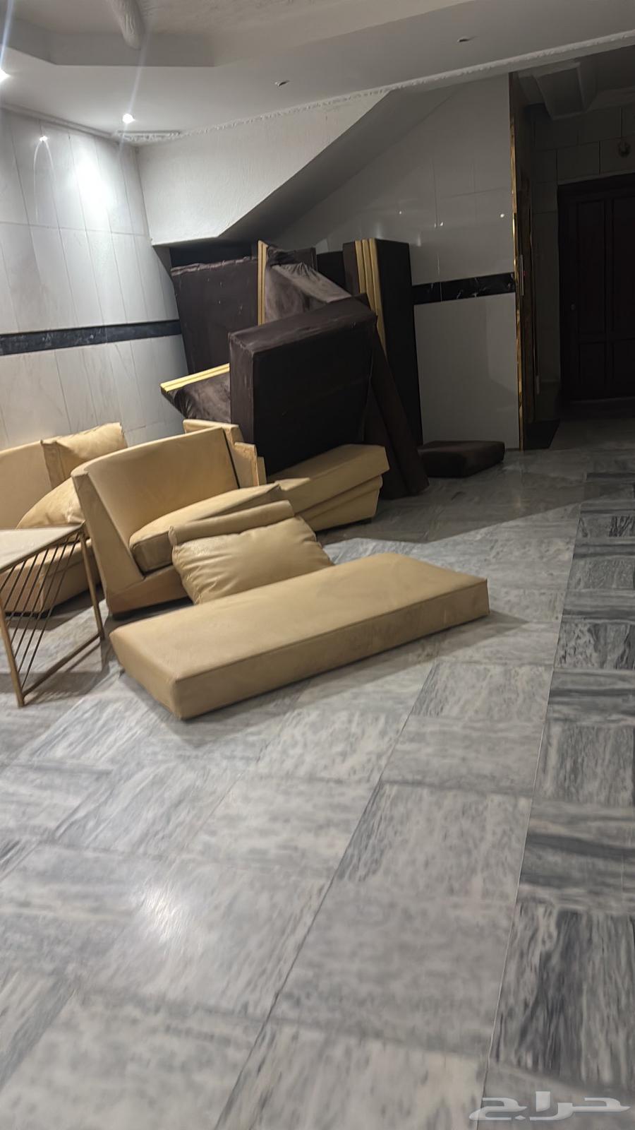 كنب بني وبيج64374039000449110