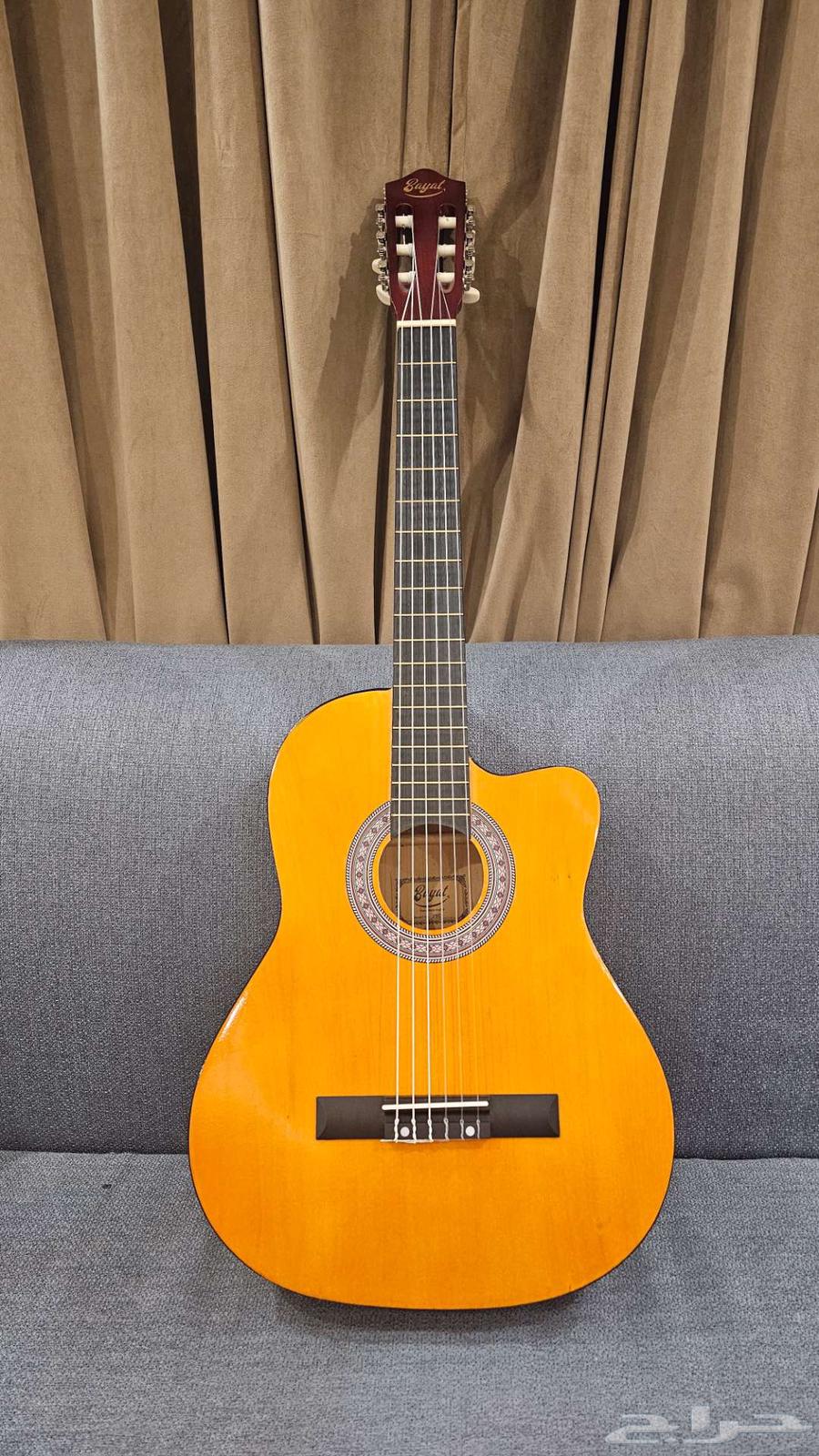 New classic guitar, barely used64375318893187110