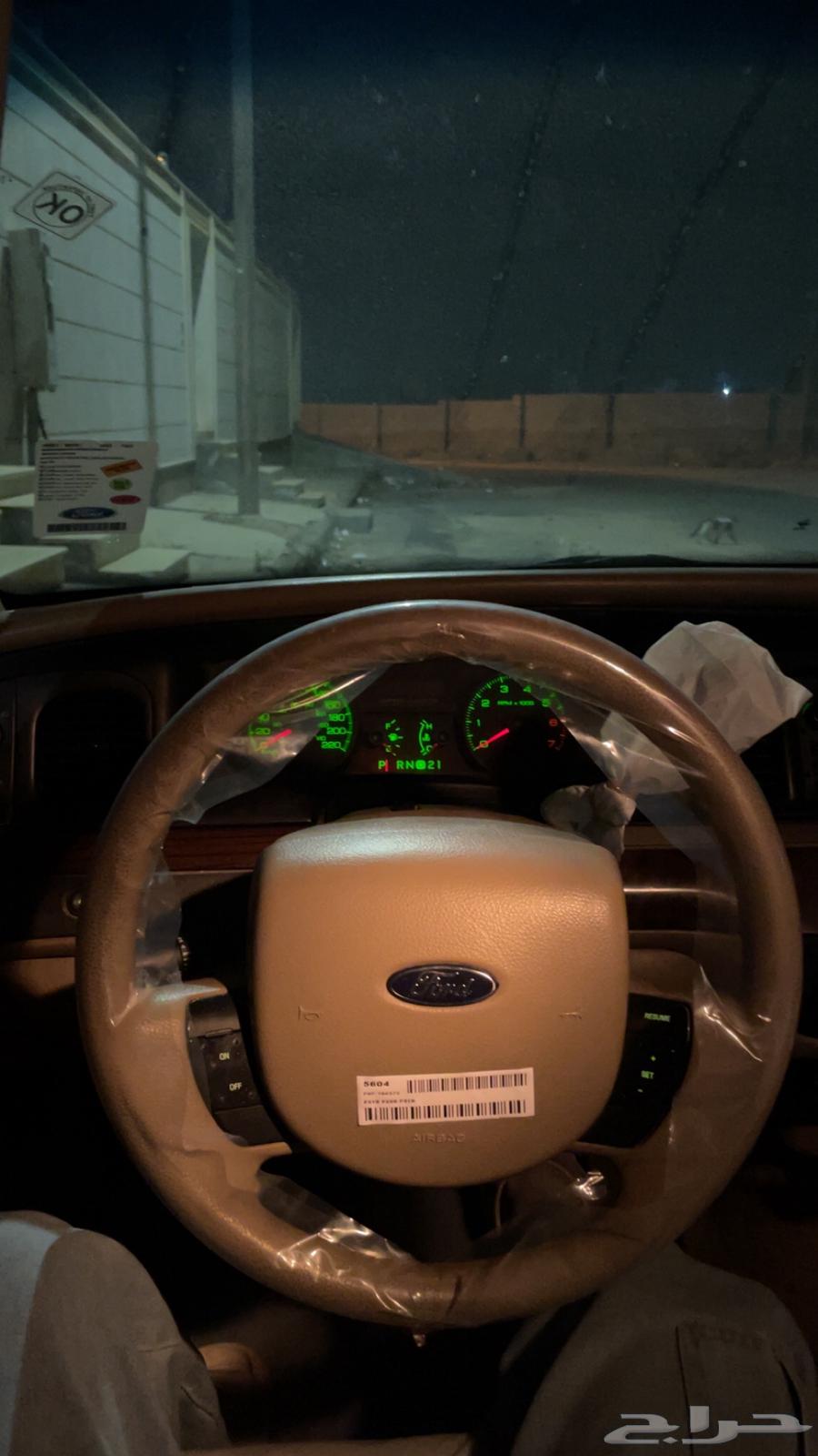 فورد فكتوريا64429237018753111