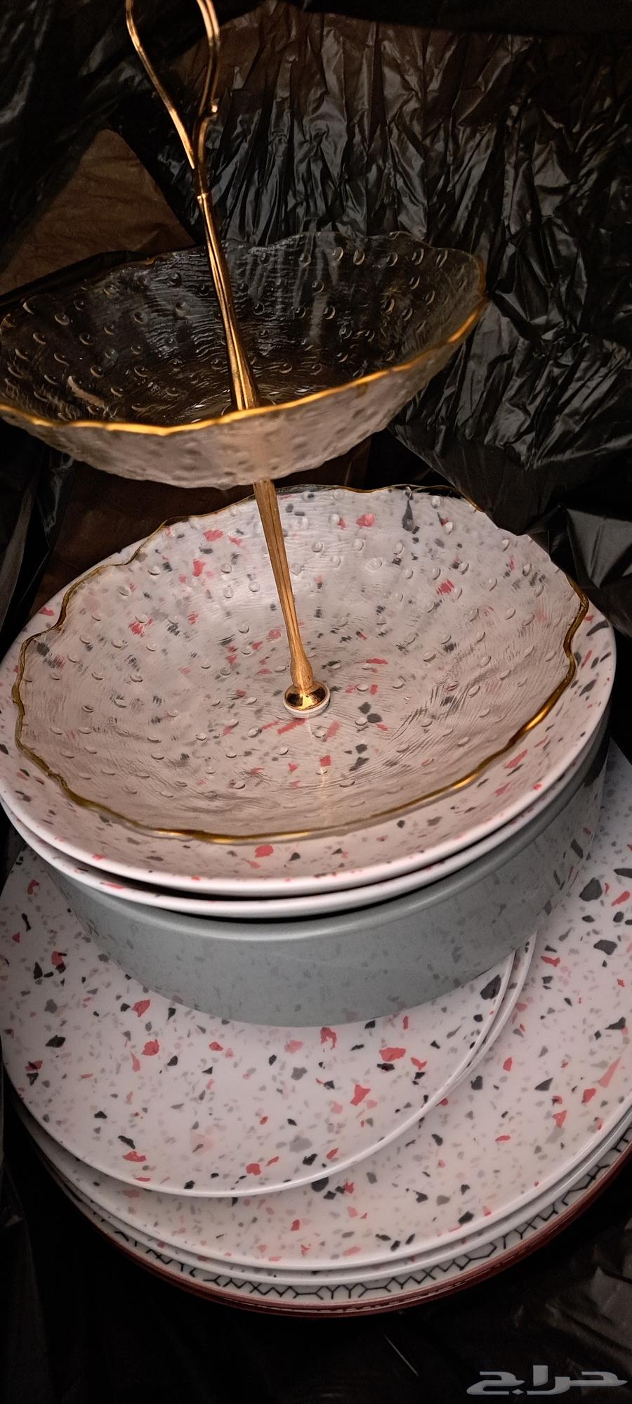 يوجد مواعين للبيع64369952379650111