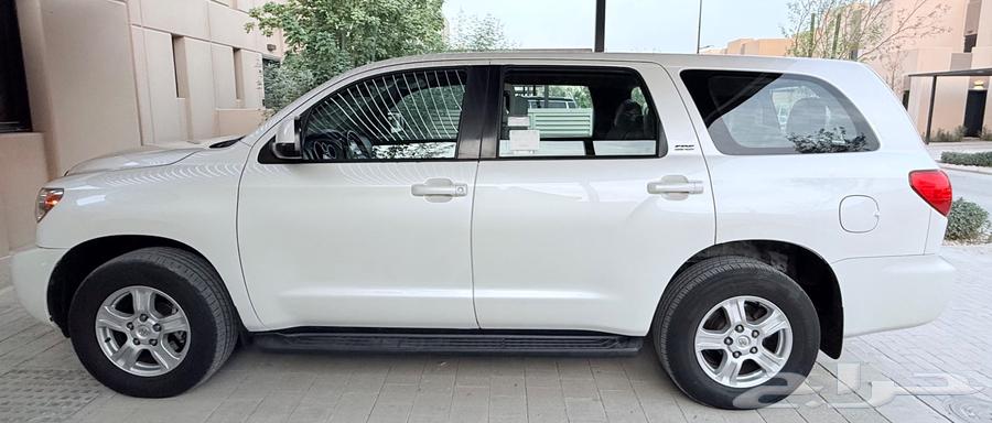 2016 Toyota Sequoia, 4WD, Refrigerator, Low Mileage, 131,000 KM, Second Owner64511057492353112