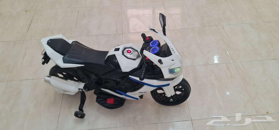 دباب أطفال و موكيت و طاولة تلفزيون كبيرة64369718699907110