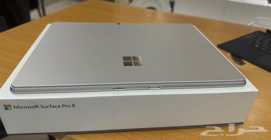 For sale Microsoft Surface Pro 8, like new64371133102595112