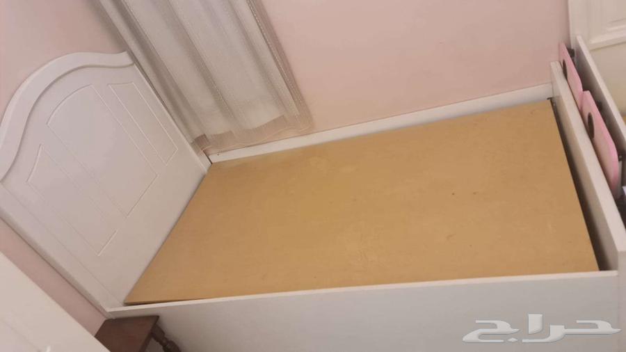 للبيع سرير نفر ابيض ممتاز64367449492995110