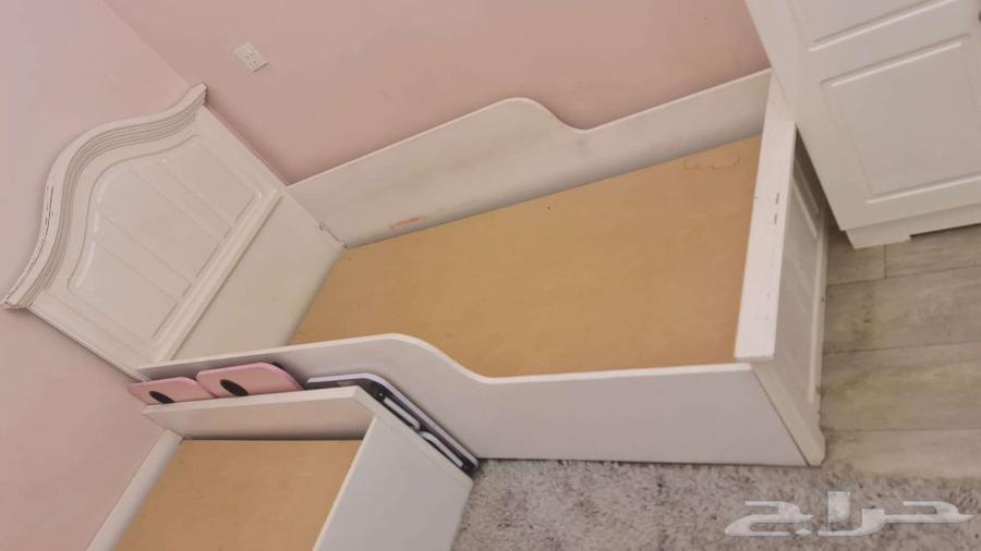 للبيع سرير نفر ابيض ممتاز64367449492995111