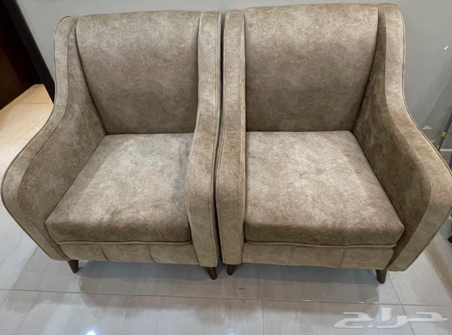 القنفذة للبيع كنب 4 قطع نظيف جدا  .64367785019521111