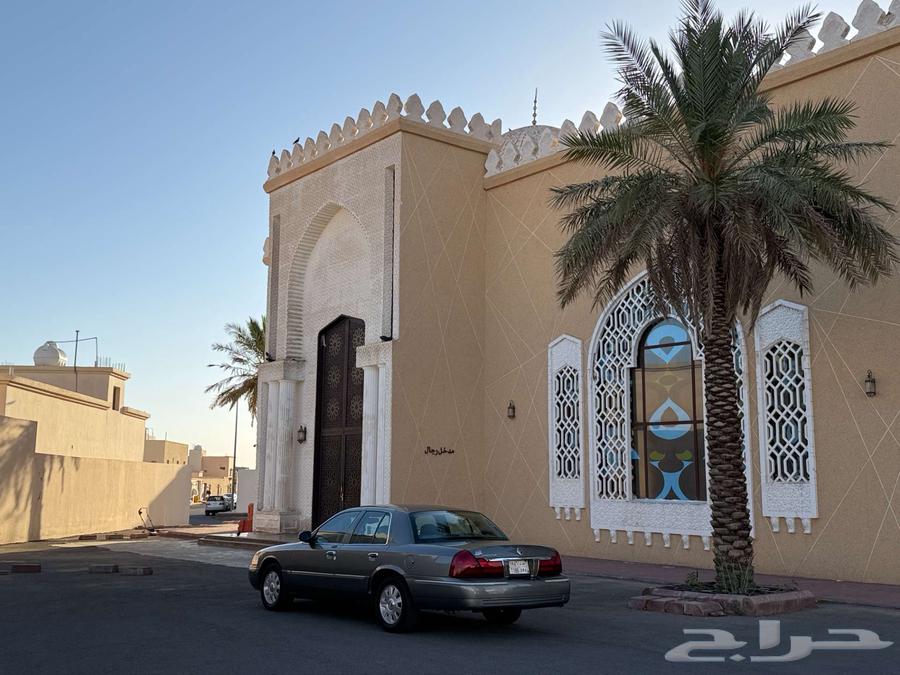 فورد جراند ماركيز 2004 بحاله نظيفه جدا64509884785411113