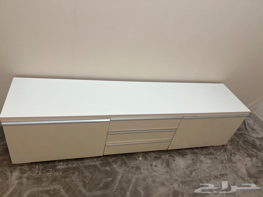 طاولة تلفزيون نظيفة للبيع64366673460483110