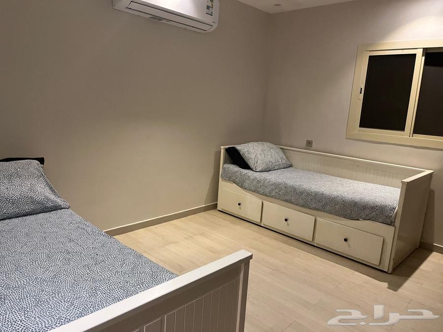 طقمين كنب مستعمله فاخره للبيع مع سرر أطفال64369952364418111