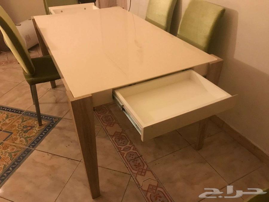 Clean dining table with 6 chairs64371205751299113