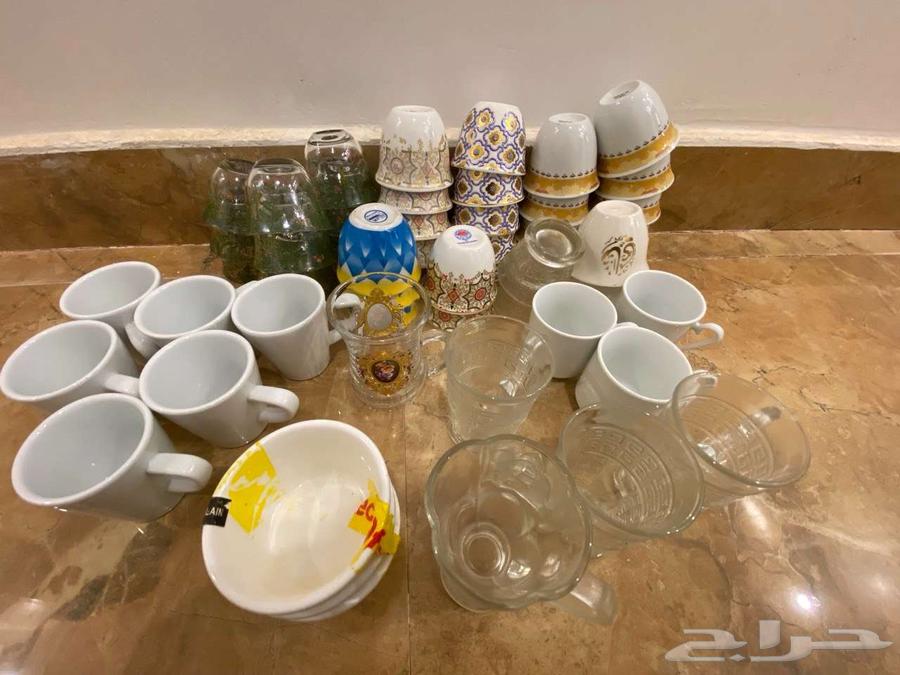 Kitchen tools, plates and containers64377754438017111