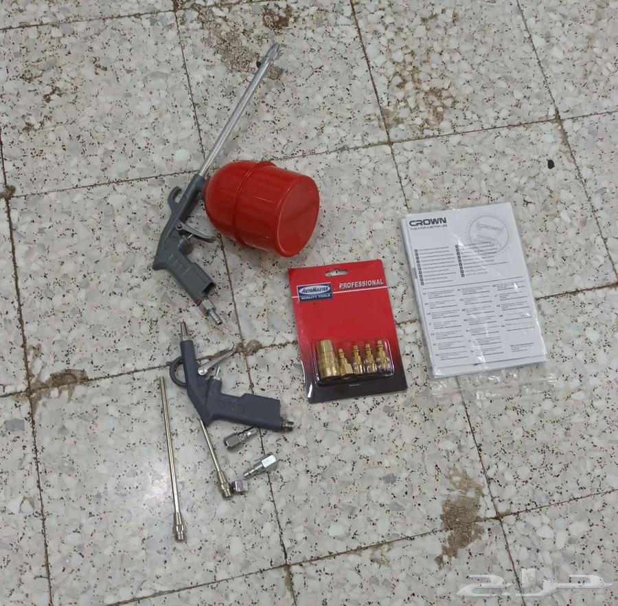 50-liter air compressor in new condition with original box and a set of accessories64519144204033111