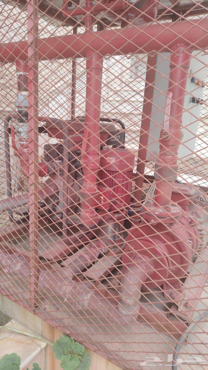 مضخة إطفاء حريق مع سته صناديق بحالة ممتازه64382432633346113