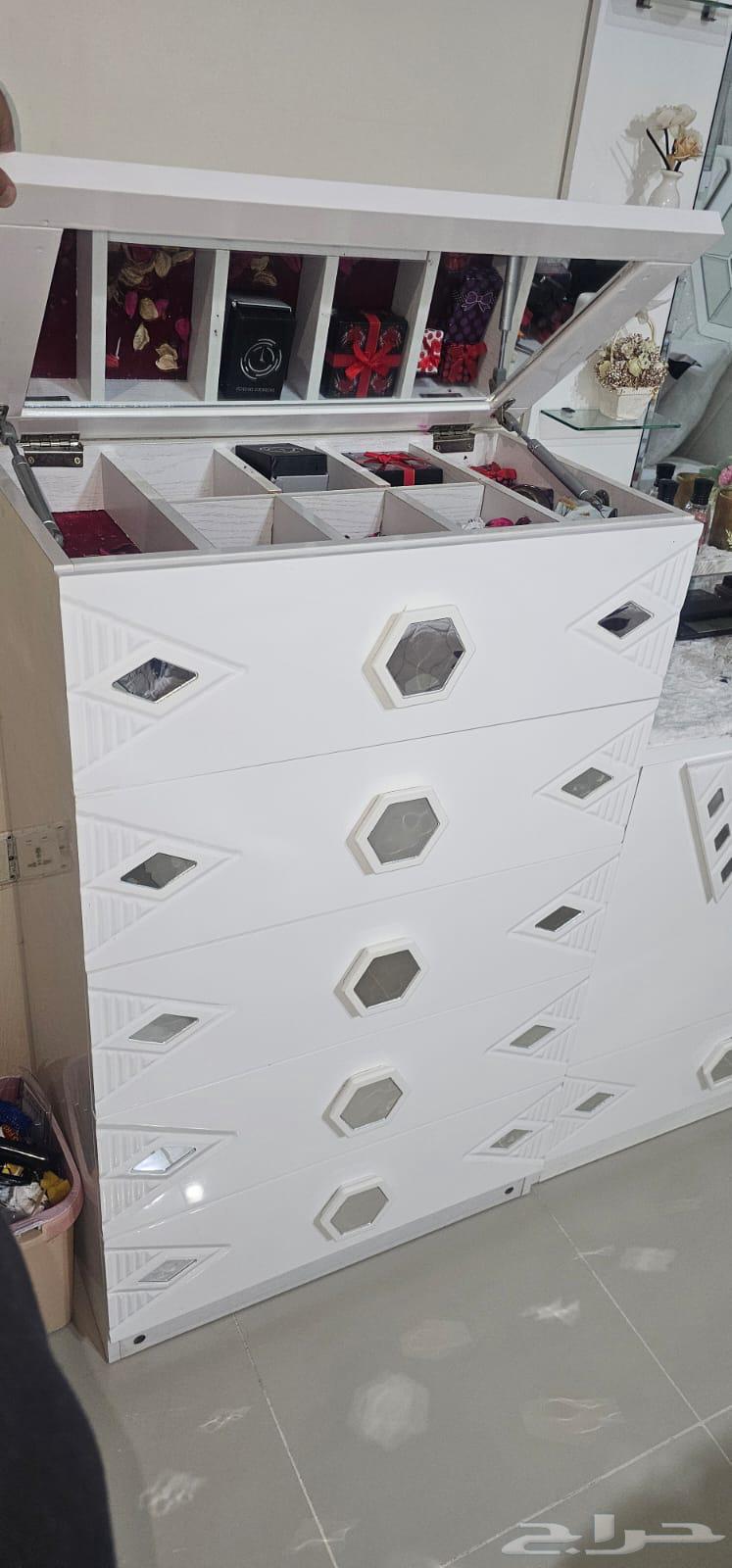 غرفه نوم مستعمله شبه جديده للبيع64391119763969112