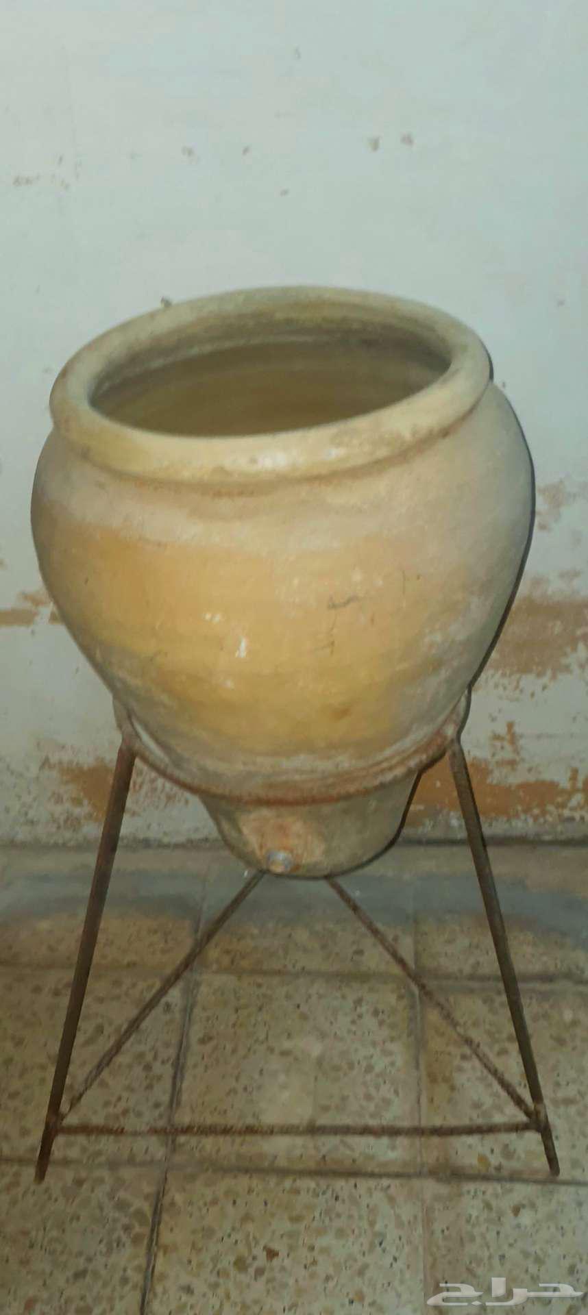 للبيع فخار عددها 3 حبات معا قاعدتين64391494565506110