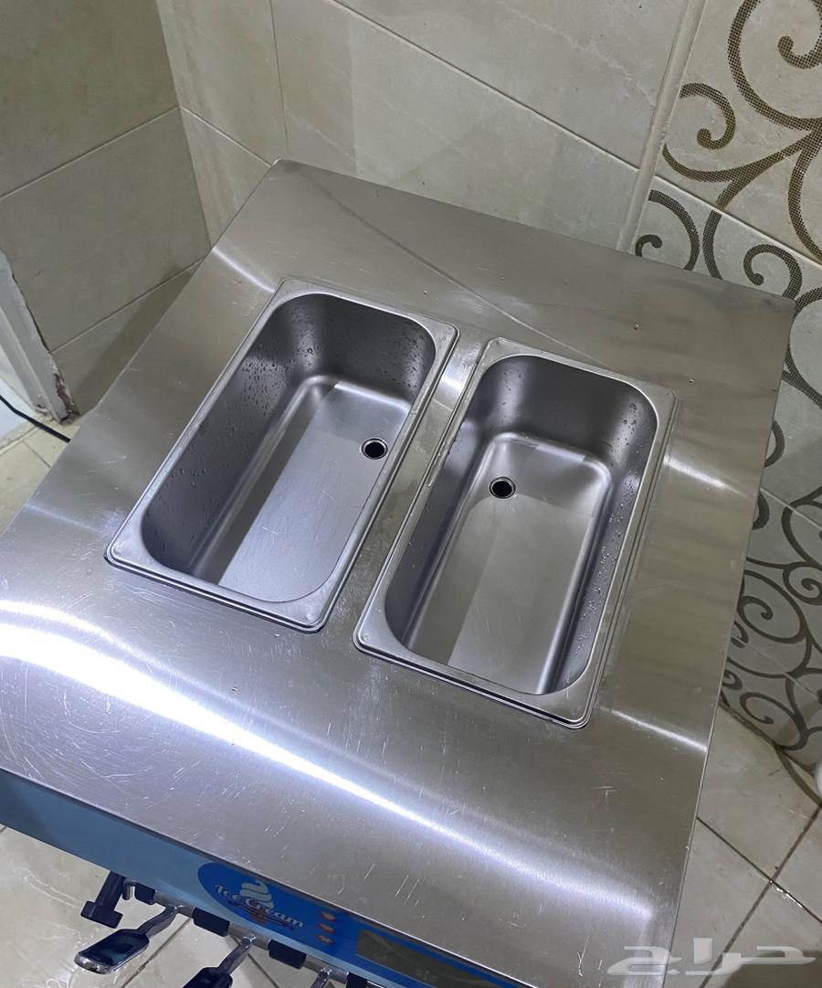 مكينة ايسكريم للبيع64389488188161110