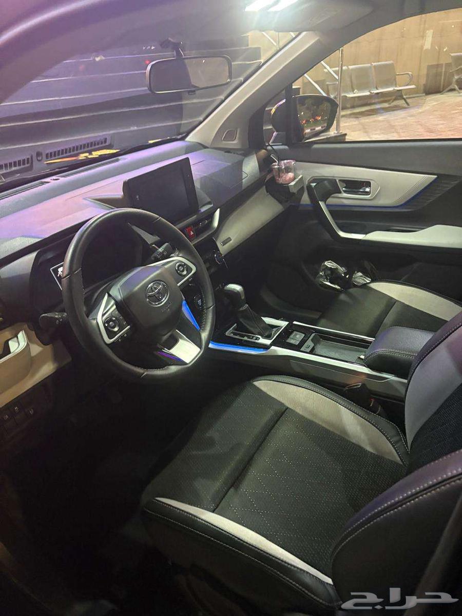 للبيع عاجل فيلوز تويوتا 2024 ماشي 18 000 بدون حوادث64526565268866112