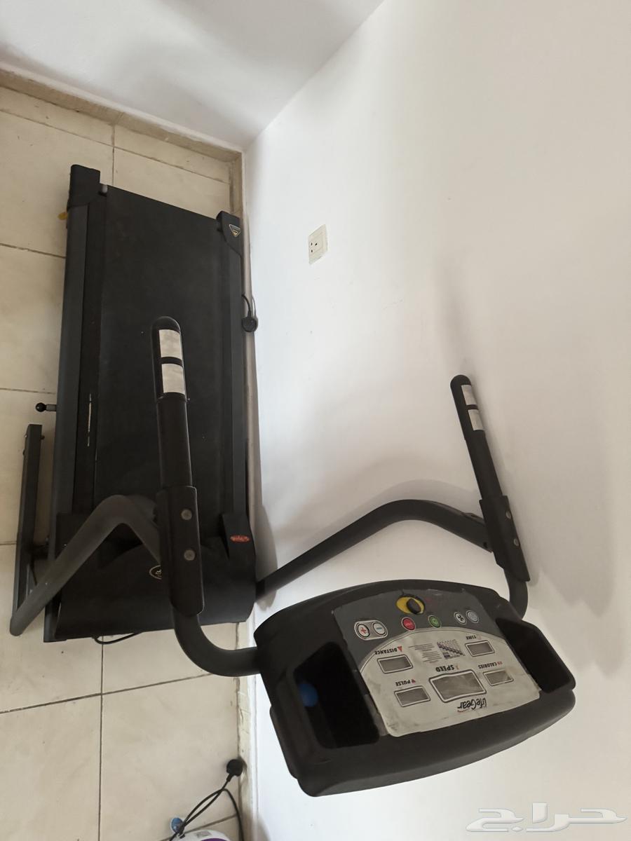 كنب نظيف وسير رياضي64383108125698110